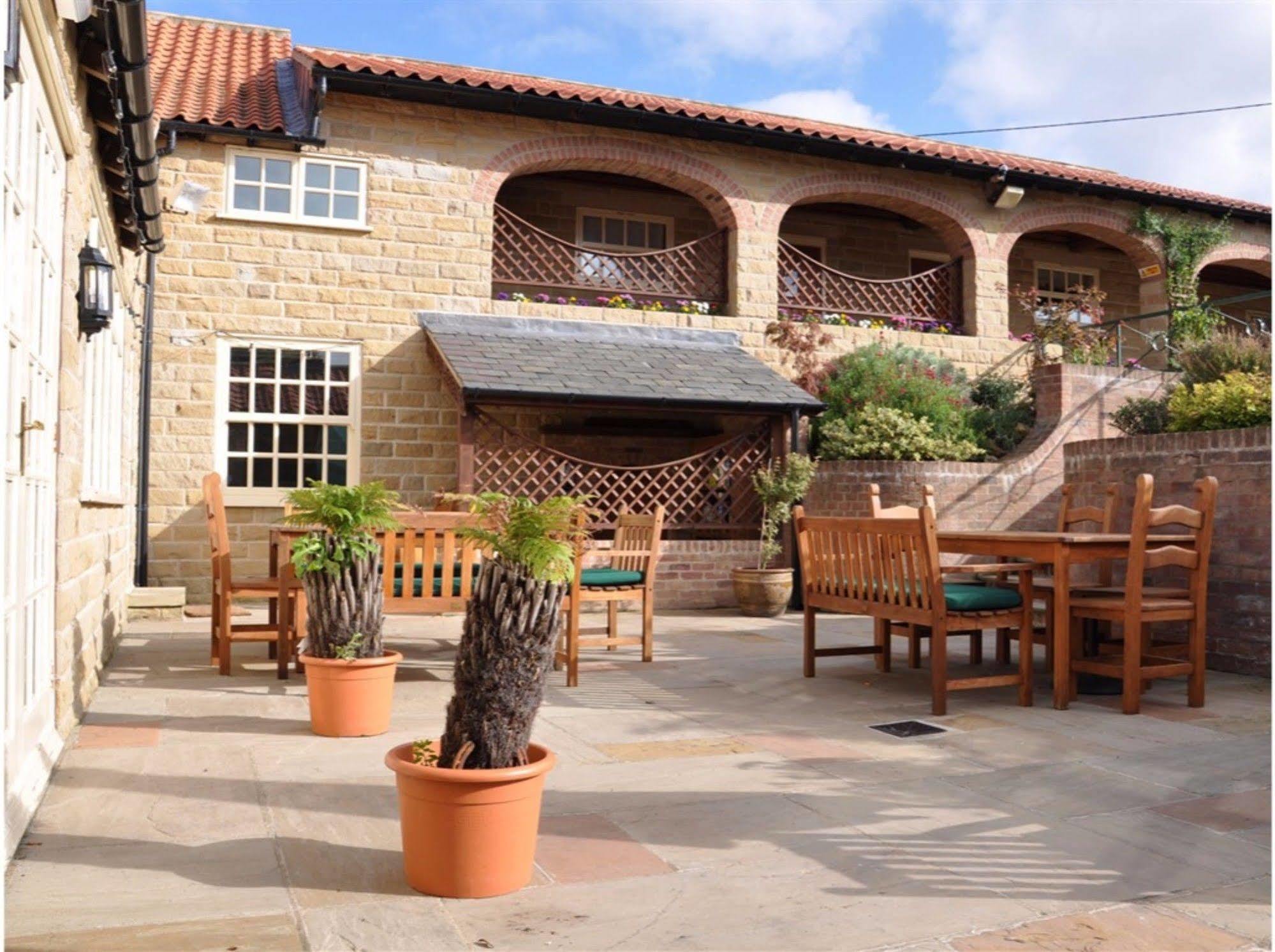 Cresswell Arms Hotel Malton Exterior photo